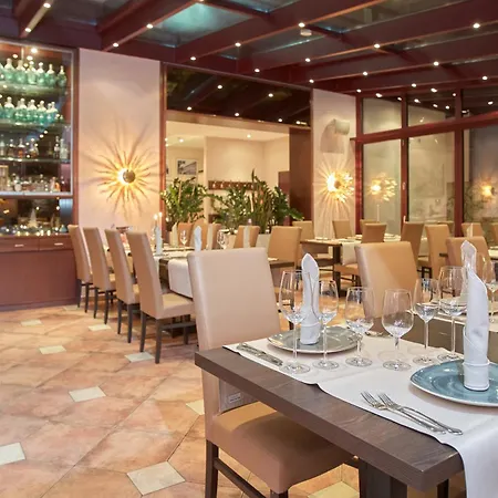 Restaurant Doppeladler Otel Rees