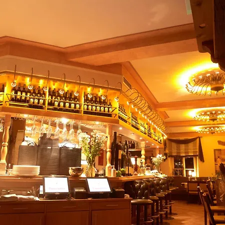 Restaurant Doppeladler レース