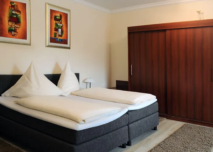 Restaurant Doppeladler 酒店 3*