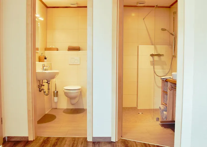 酒店 Restaurant Doppeladler 里斯